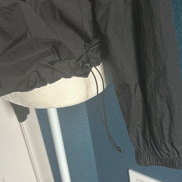 Athleta | Running Free Half-Zip in Black - Picture 8 of 8